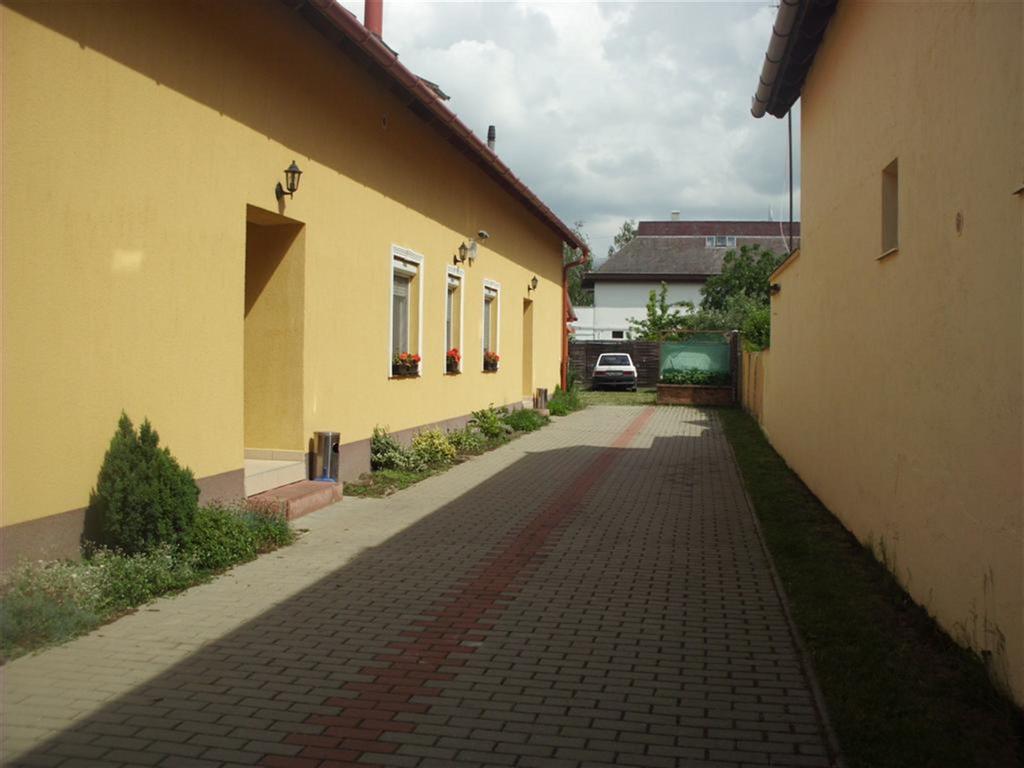 Andrea Apartman Гайдусобосло Екстер'єр фото