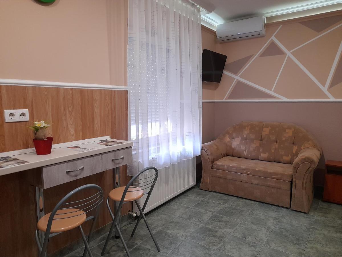 Andrea Apartman Гайдусобосло Екстер'єр фото